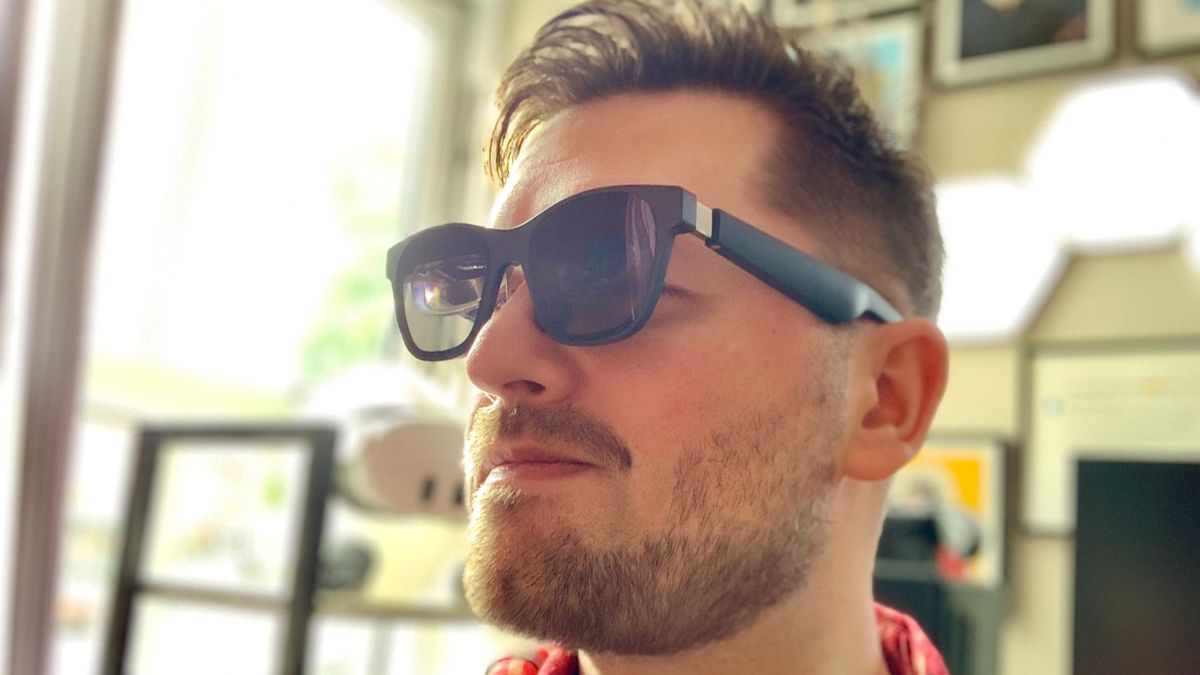 Discover the Future with Solos AirGo Vision Smart Glasses