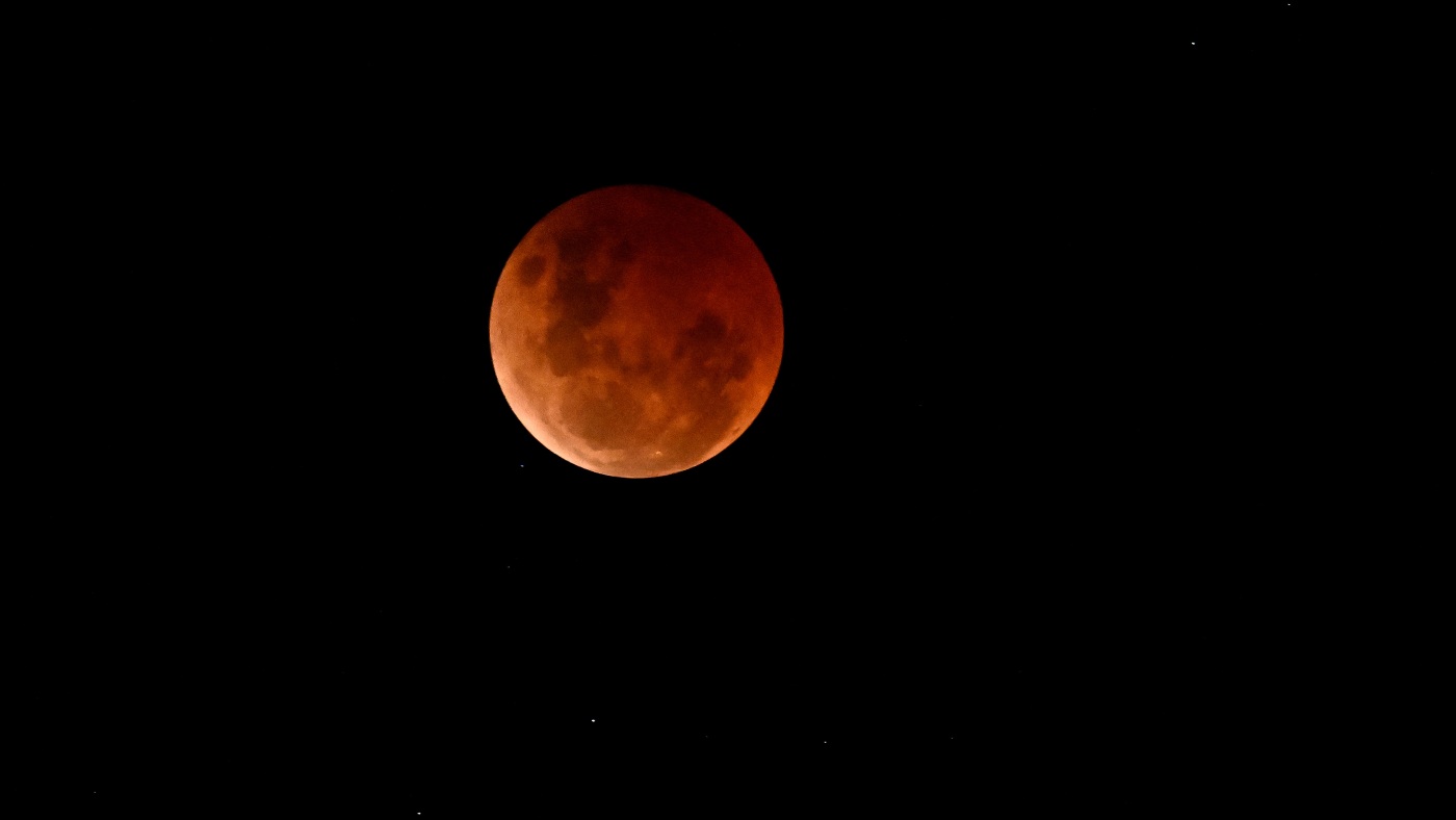 Lunar Eclipse Innovations: Best Times for Screening and Future Events