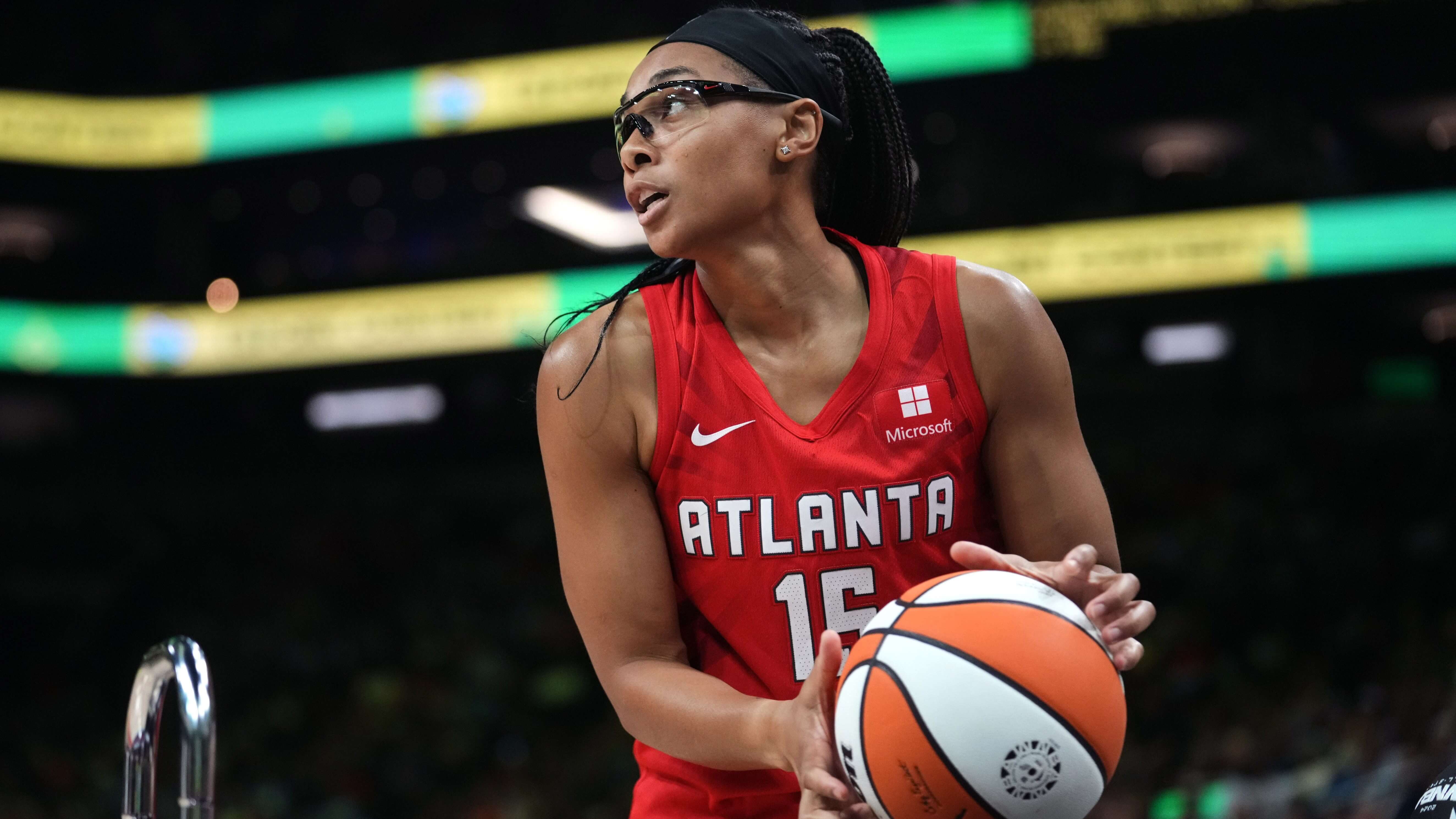 Breaking News: Atlanta Dream Seeks Victory Against Phoenix Mercury in WNBA Matchup