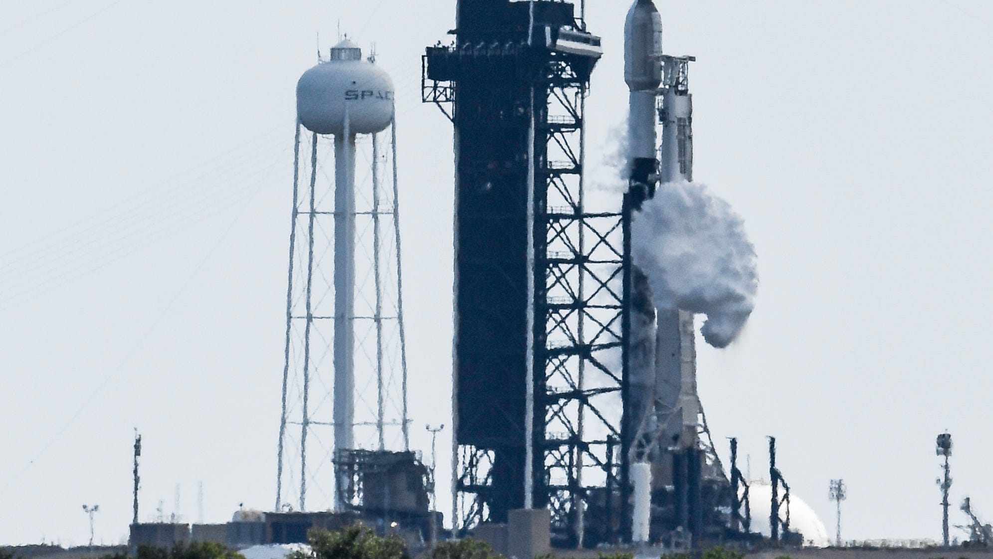 SpaceX Launches Latest Starlink Satellites from Florida