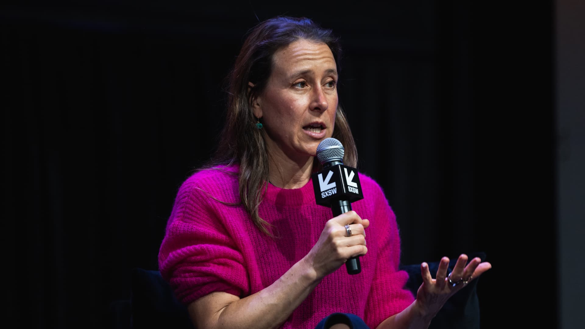 Anne Wojcicki's Strategic Resignation Impact on 23andMe's Market