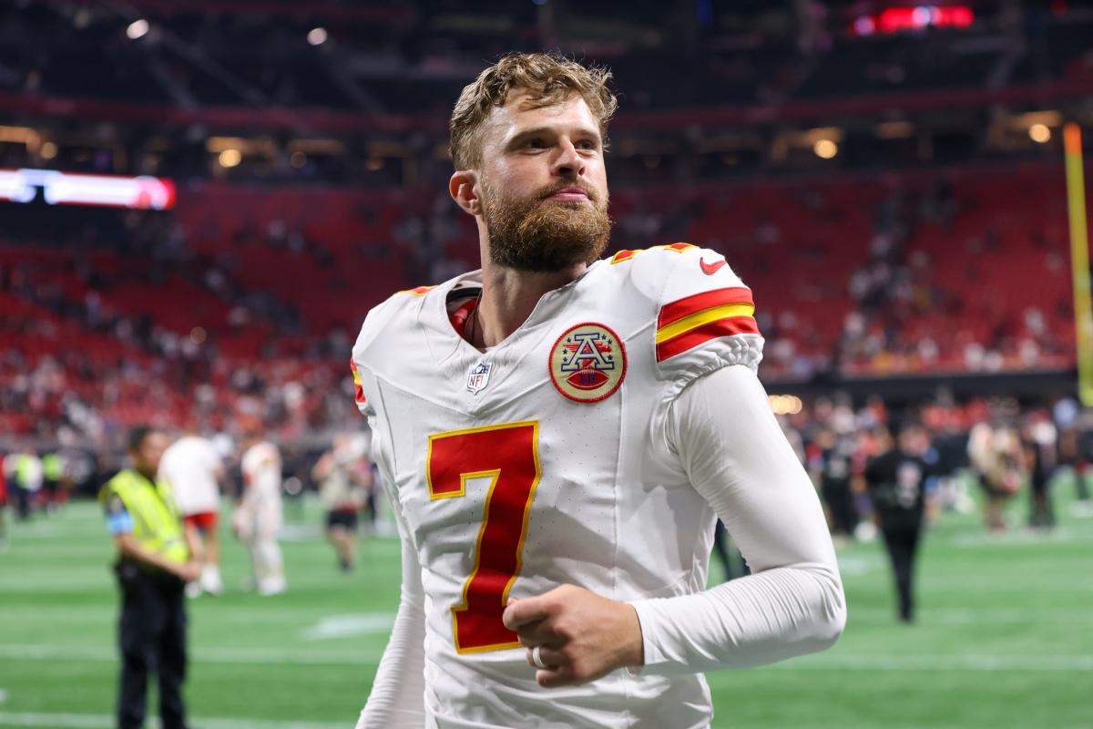 Chiefs-Raiders Battle: QB Situation and Playoff Picture Revealed