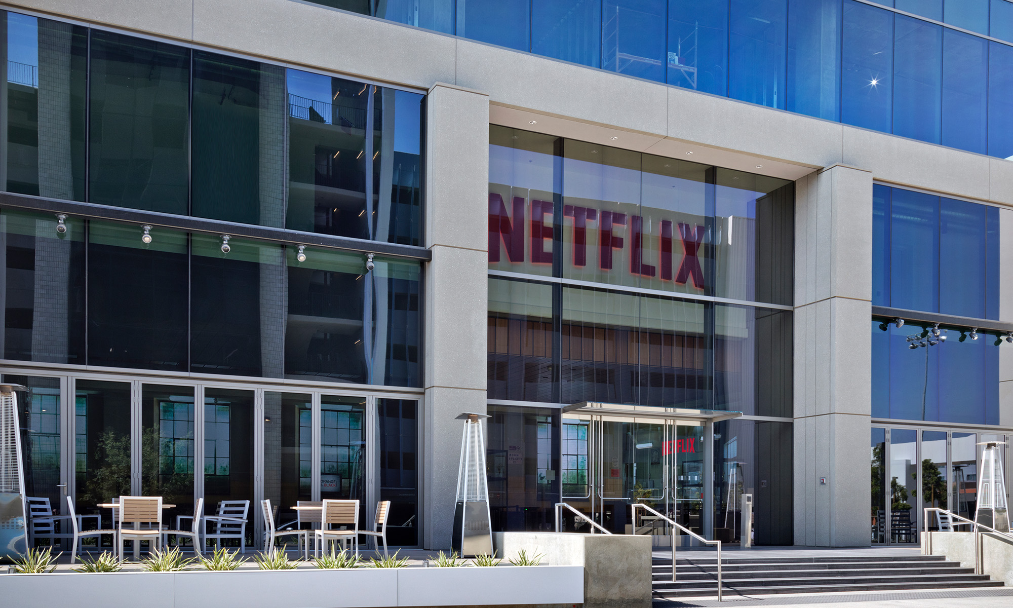 Netflix's Market Dominance and Investment Growth Outlook