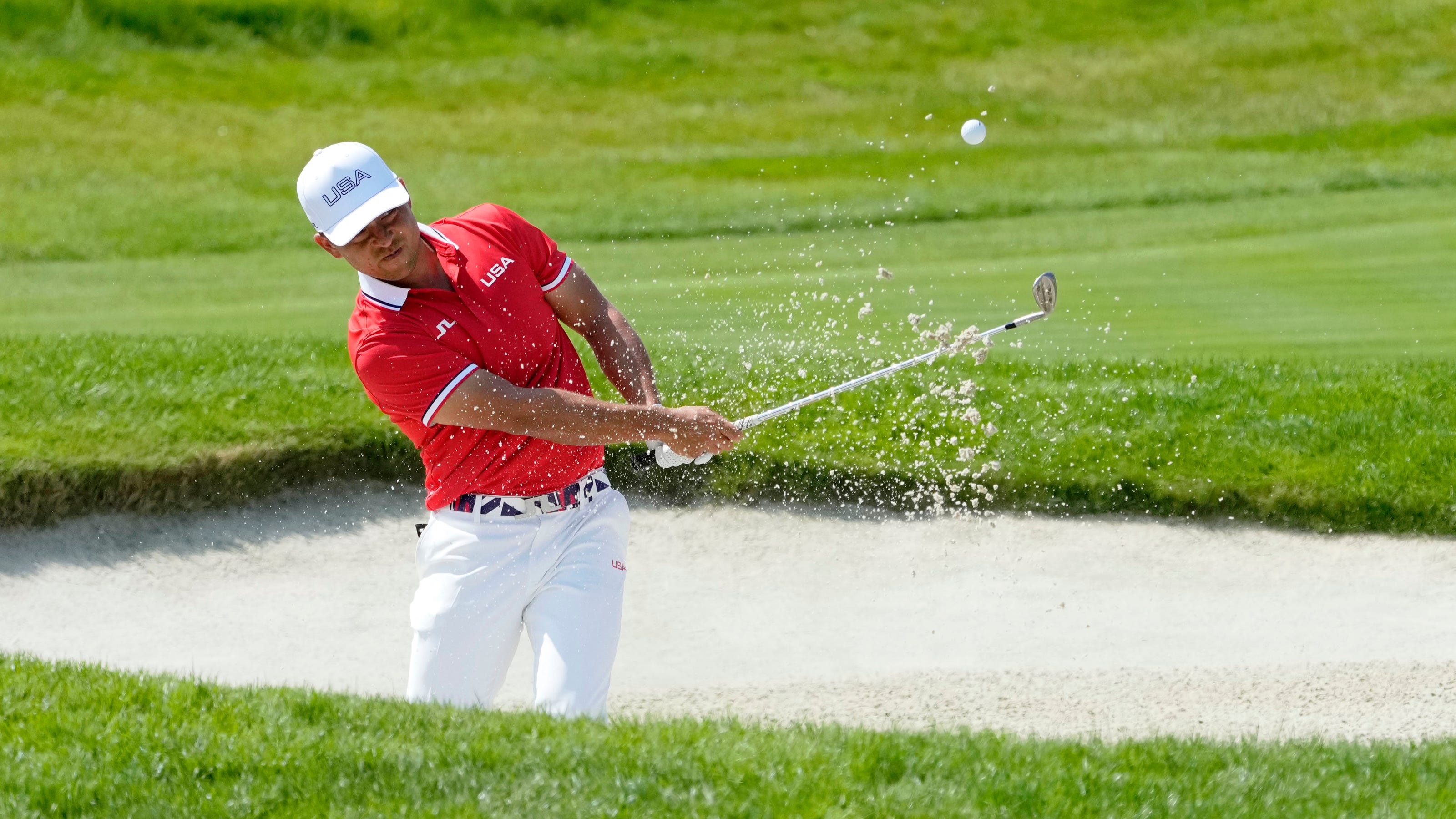 Golf National Highlights: Matsuyama Leads with Record-breaking Performance