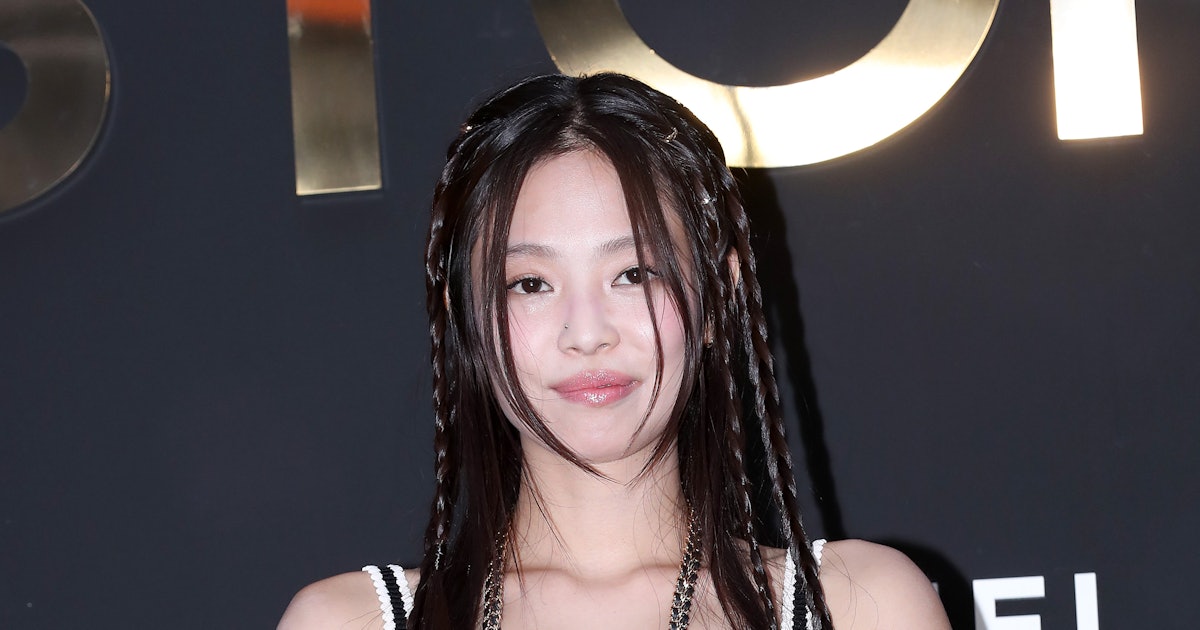 Jennie Kim's Latest CHANEL Look: Edgy Accessories Revealed