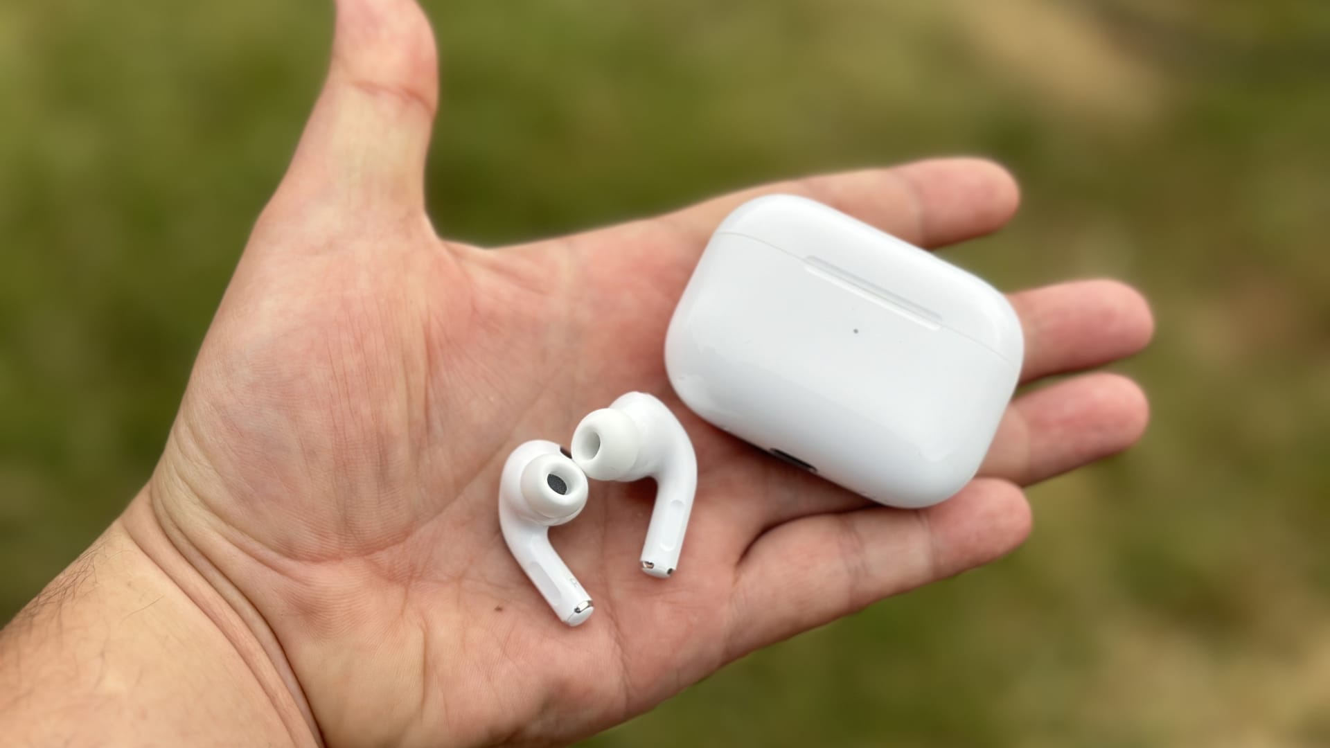 Innovation: Apple Unveils Revolutionist Feature for AirPods Pro 2