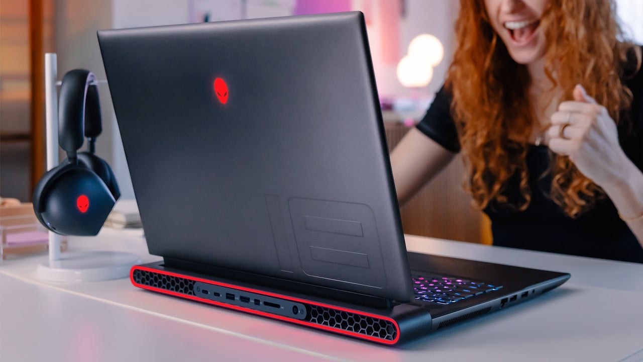 Unleash Power with Dell Alienware m18 RTX 4070 Gaming Laptop