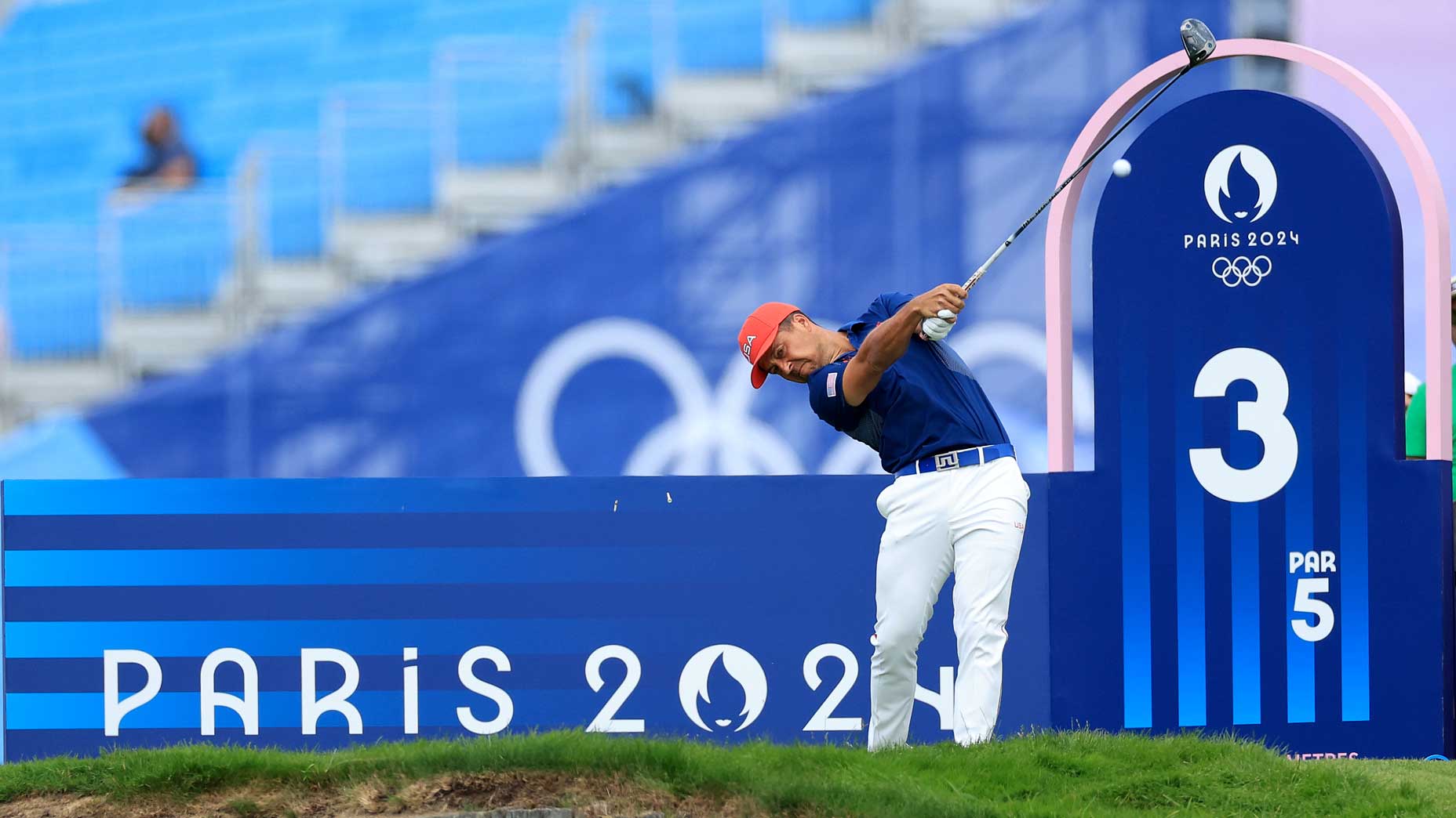 Exciting Showdown at Le Golf National: Xander Schauffele and Jon Rahm Tied for Victory