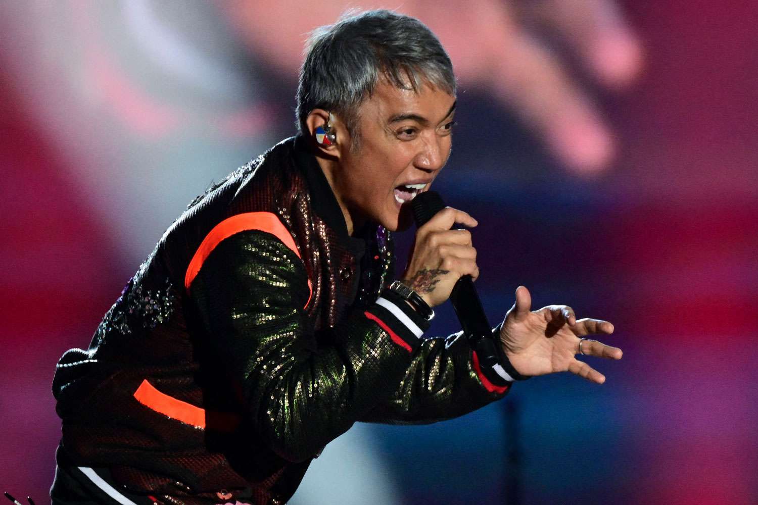 Journey's Latest Innovation: Arnel Pineda's Resilience Amid Criticism