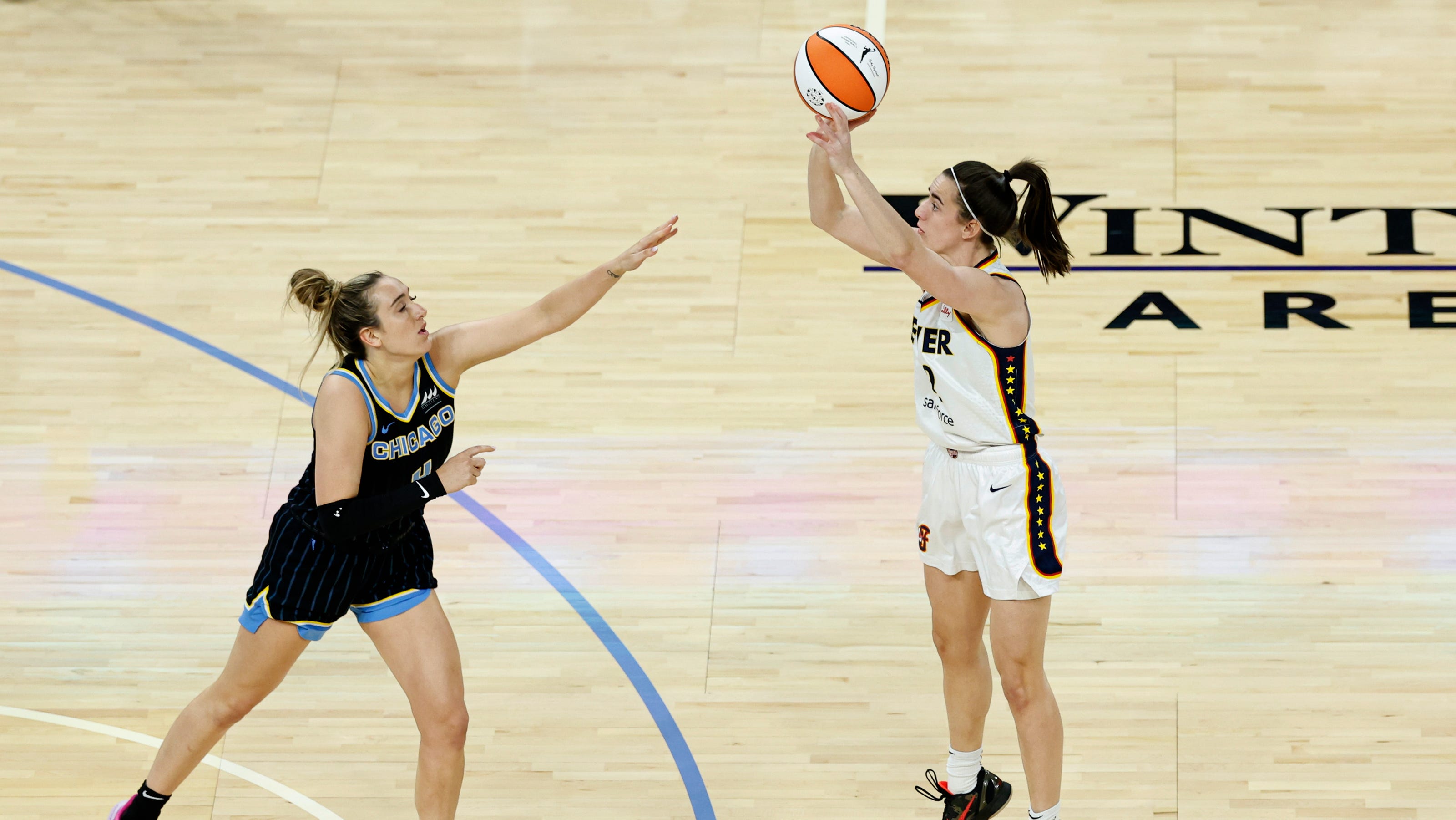 Record-Breaking Victory: Chicago Sky vs. Indiana Fever Highlights