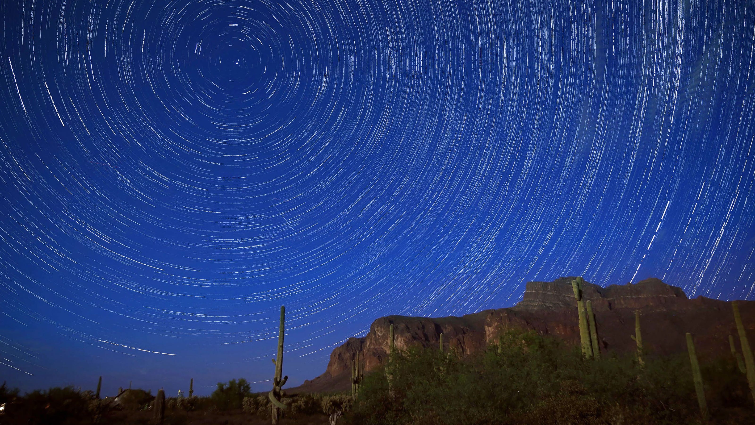 2024 Celestial Events: Best Places to View Meteor Showers and Full Moons