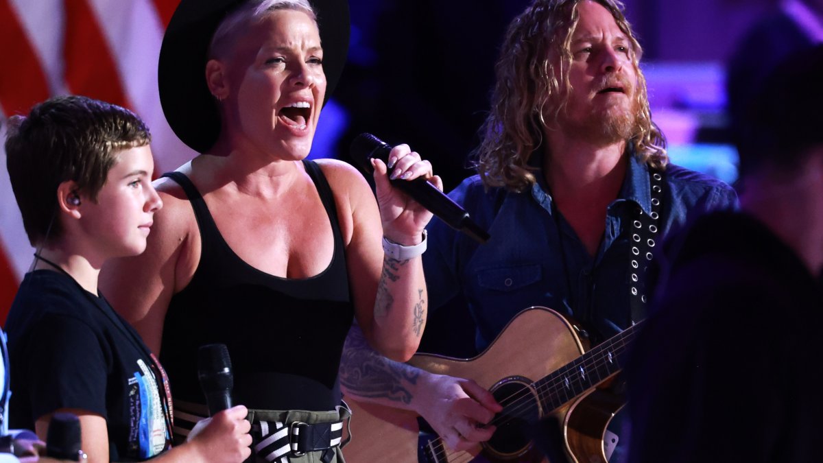 Democratic National Convention: Latest Performance by Pink and The Chicks