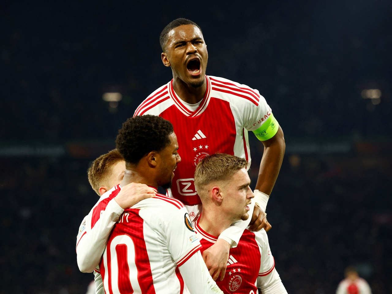 Ajax vs Olympiacos: Victory Predicted in Friendly Match