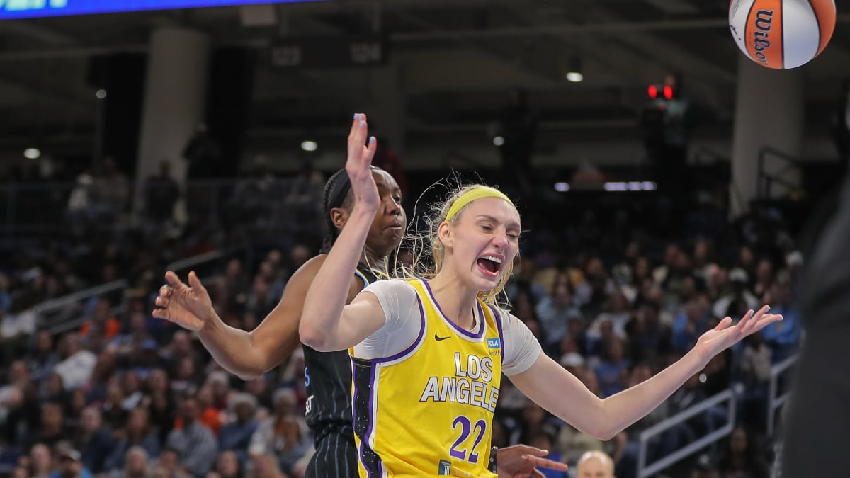 Los Angeles Sparks vs. Chicago Sky: Exciting Matchup and Game Analysis