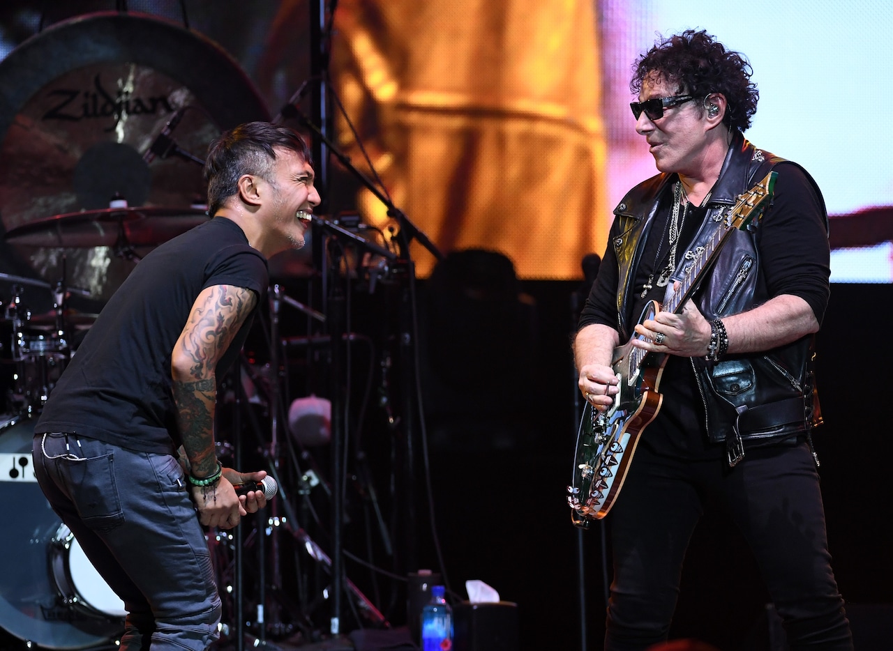 Journey's Latest Innovation: Arnel Pineda's Resilience Amid Criticism