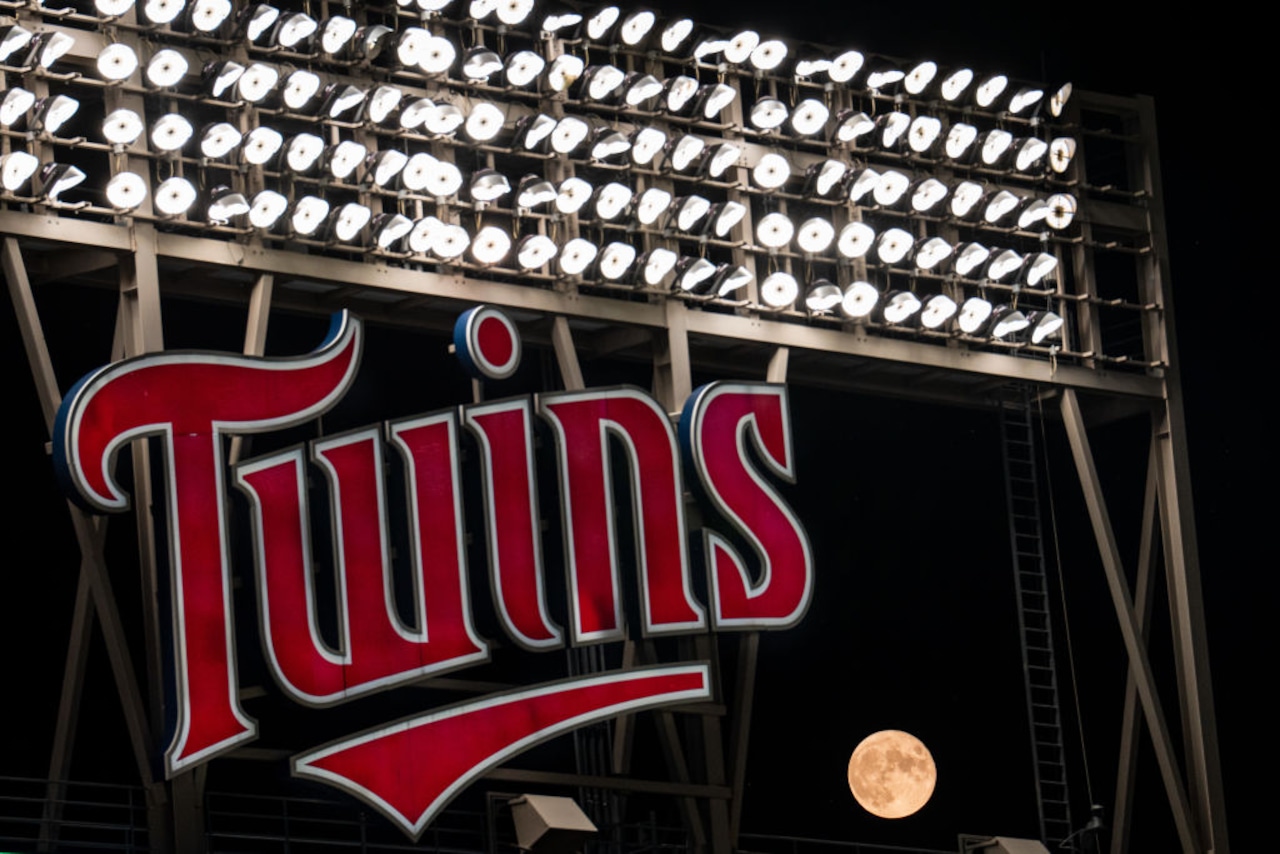 Minnesota Twins Announcement: Pohlad Family Deliberates Sale