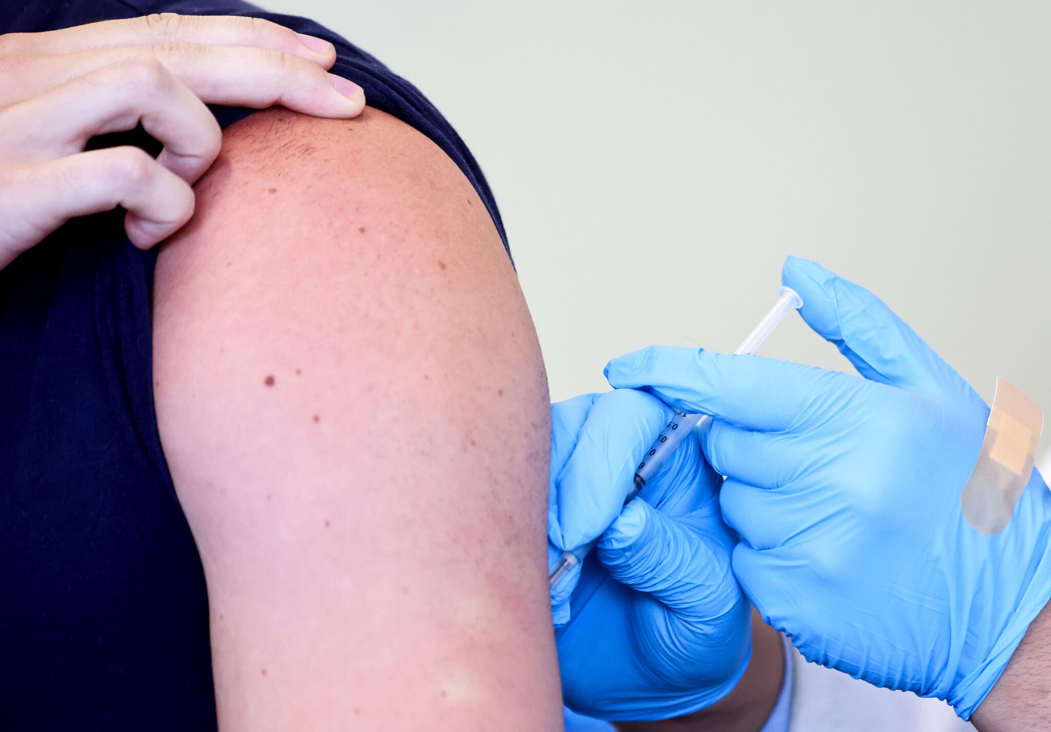 Vaccine Access: Tips for Uninsured Individuals