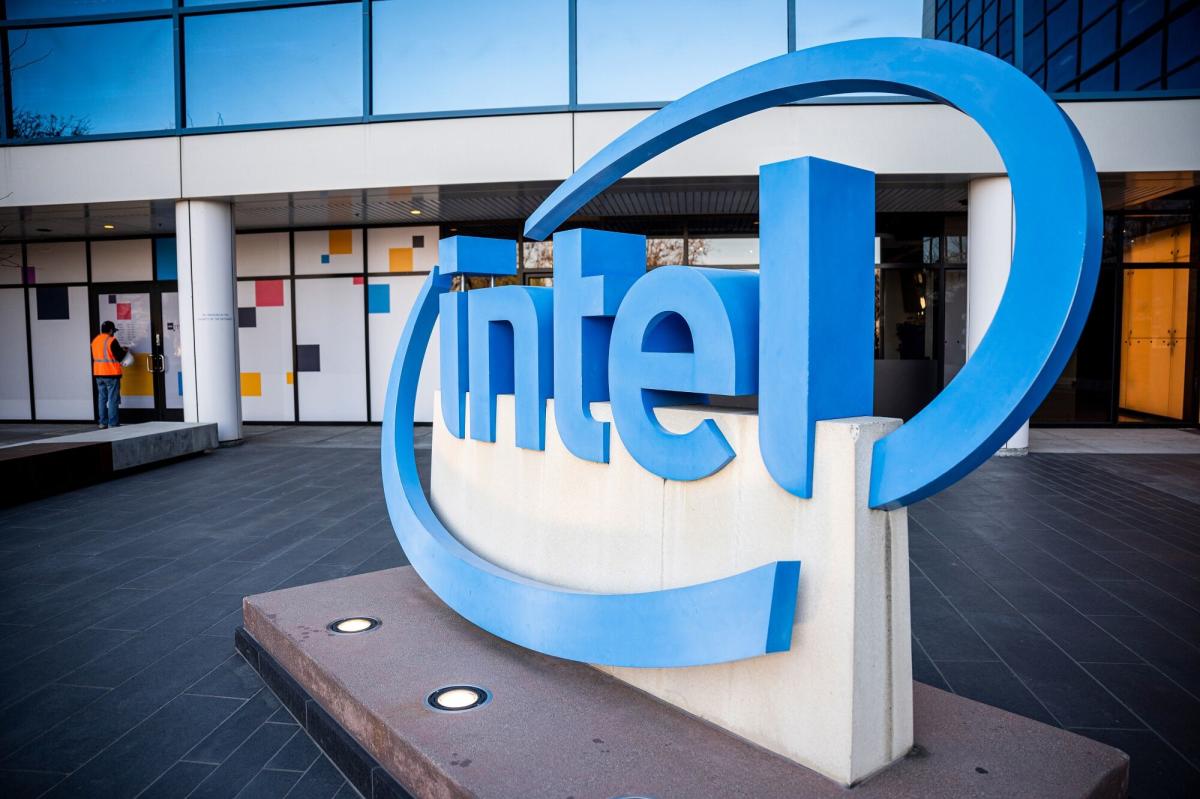 Intel's Cost Reduction Strategy and Market Challenges