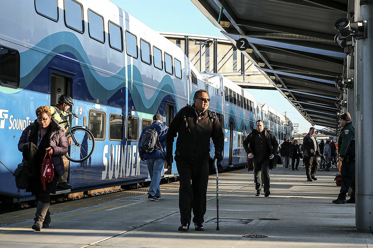 Convenient Travel Options for Seattle Mariners Fans: Breaking Record