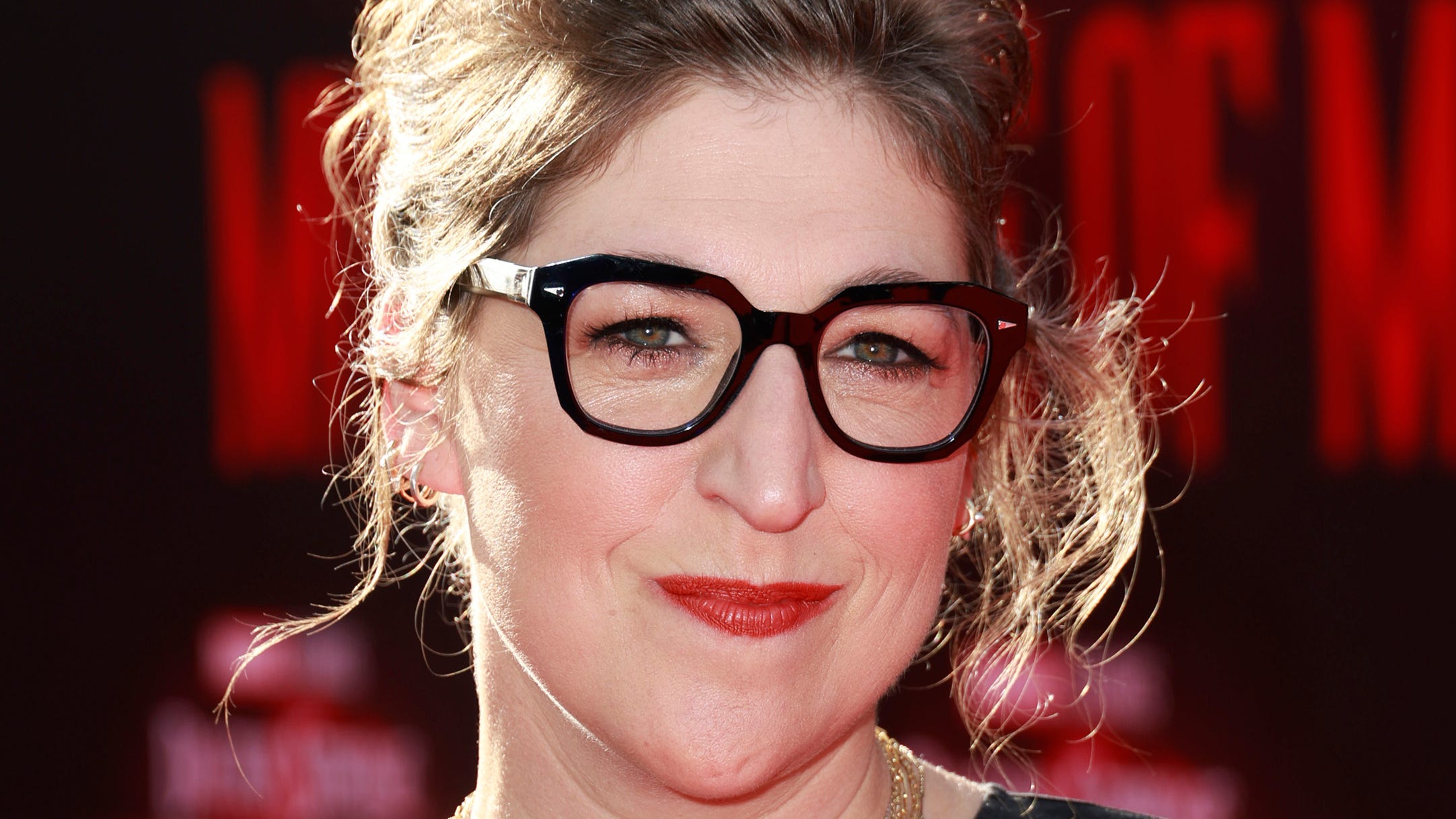 Hyperbaric Oxygen Therapy: Tips for Considering Mayim Bialik's Wellness Journey