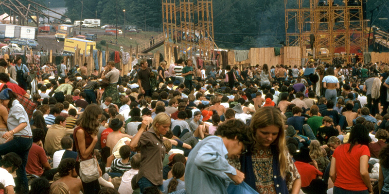 Woodstock Evolution: From Harmony to Chaos in 1999