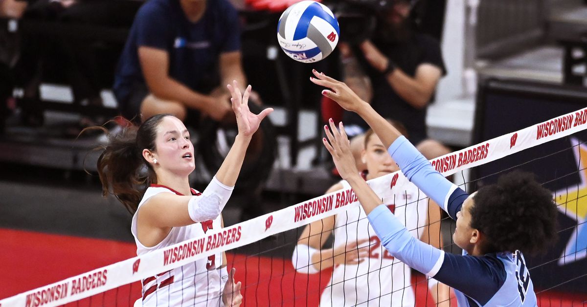 Breaking Records: Wisconsin Badgers vs. Minnesota Golden Gophers Women's Volleyball