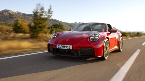 Porsche 911 Carrera GTS Hybrid: A Game-Changer in Sports Cars Industry