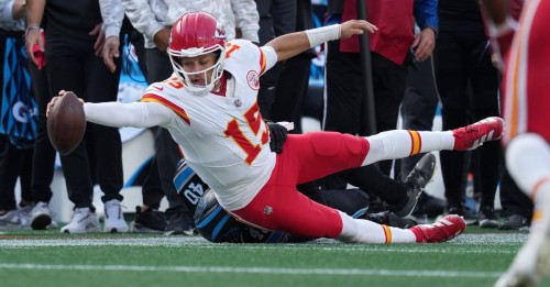 Chiefs-Raiders Battle: QB Situation and Playoff Picture Revealed