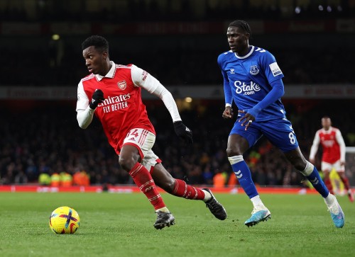 Arsenal Eyes Everton's Amadou Onana & Pursues Victor Osimhen as Striker