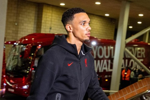 Arne Slot's Decision to Bench Trent Alexander-Arnold: Highlights