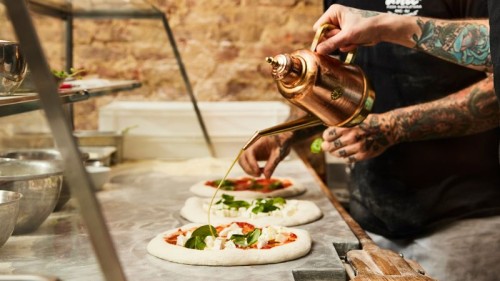 Una Pizza Napoletana: Latest Innovations in Pizza Making