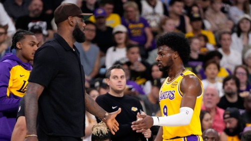 Breaking: LeBron James and Anthony Davis sit Out Lakers preseason Opener