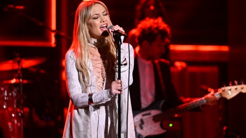 Kate Hudson's Stunning Performance on 'The Voice' Finale