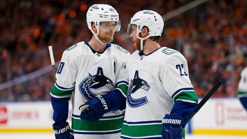 Vancouver Canucks Defeat Edmonton Oilers in National Hockey League Matchup