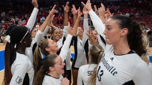 Breaking Louisville's Victory: Cardinals Defeat Wisconsin Badgers in Thrilling Match