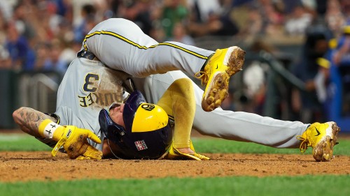 Milwaukee Brewers Secure Victory Over Minnesota Twins in Extra-Inning Thriller