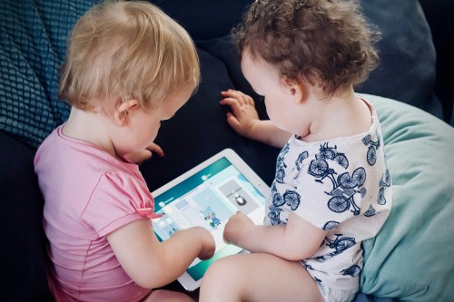 Effects of Tablet Games on Toddler Language Development