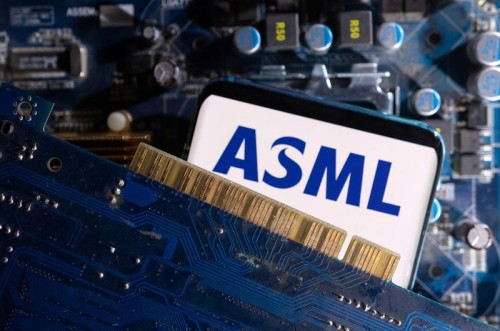 ASML Holding Faces Challenges in Semiconductor Market - Insights for Future Growth