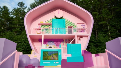 Polly Pocket's Life-Size House: Latest Airbnb Innovation in Massachusetts