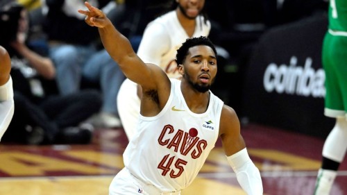 Donovan Mitchell Signs Lucrative Extension with Cleveland Cavaliers: Proven Commitment to Success